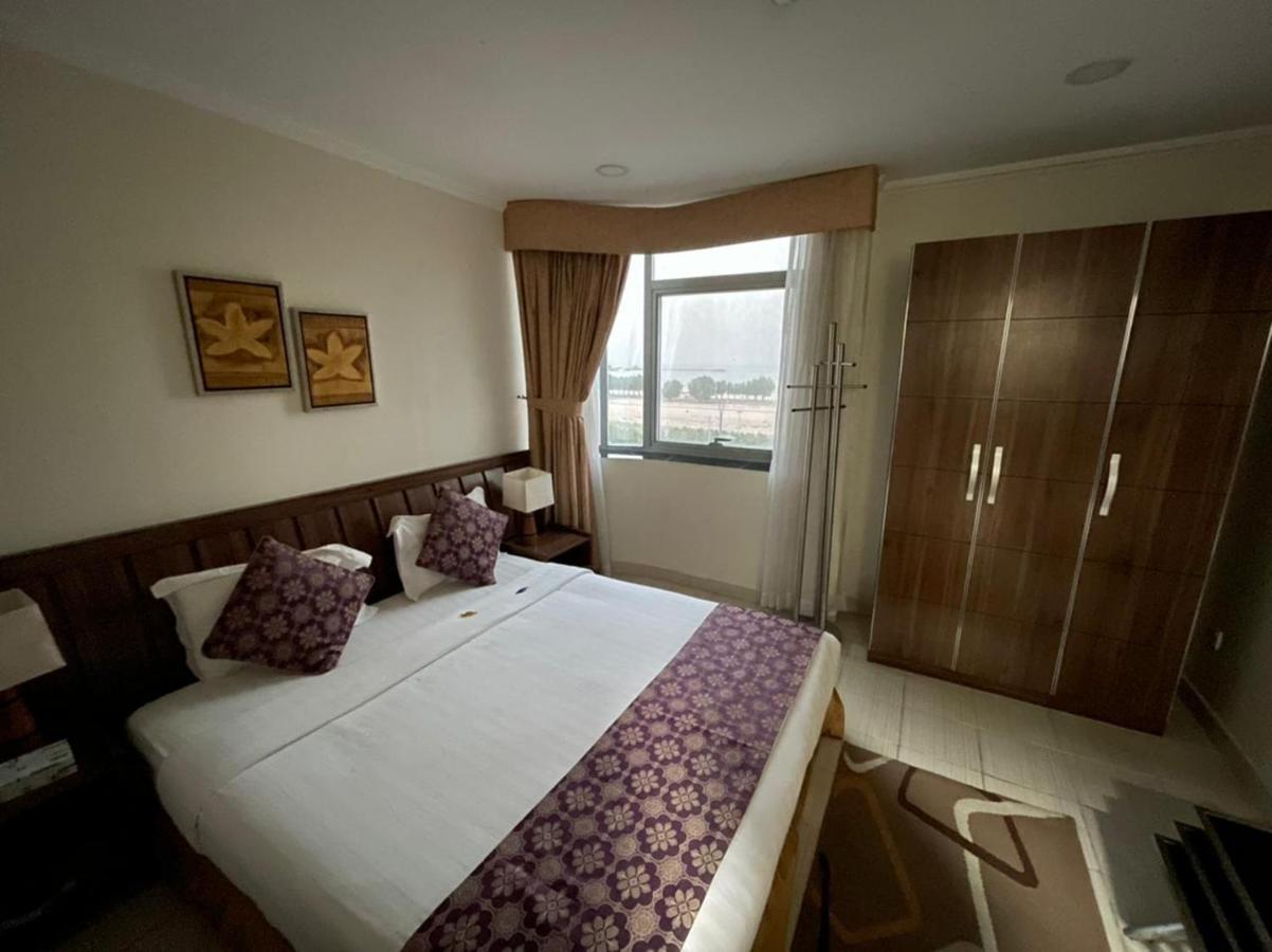 Al Jubail Enwan Suites Hotel מראה חיצוני תמונה