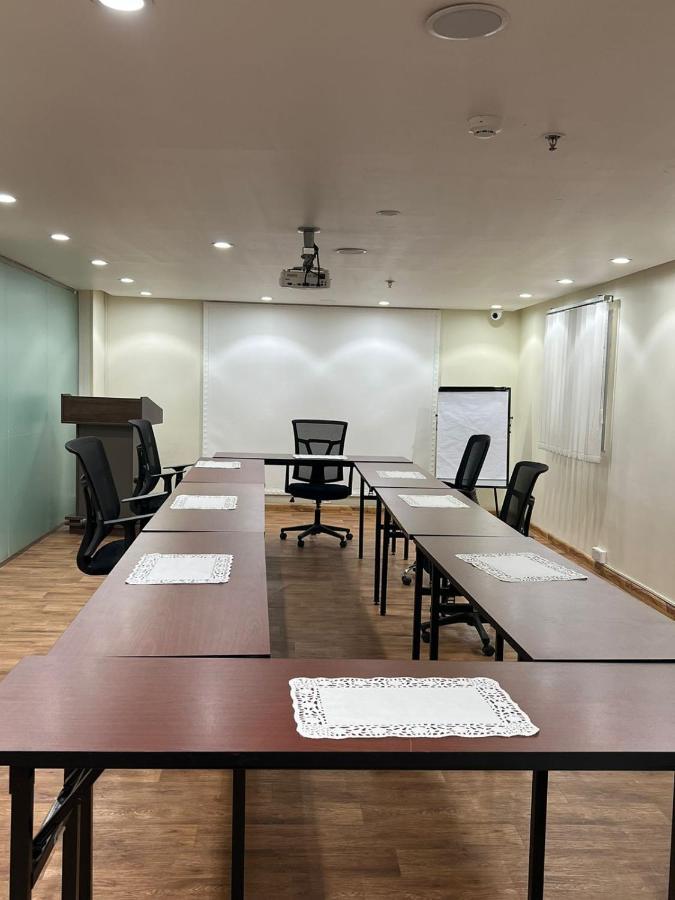 Al Jubail Enwan Suites Hotel מראה חיצוני תמונה